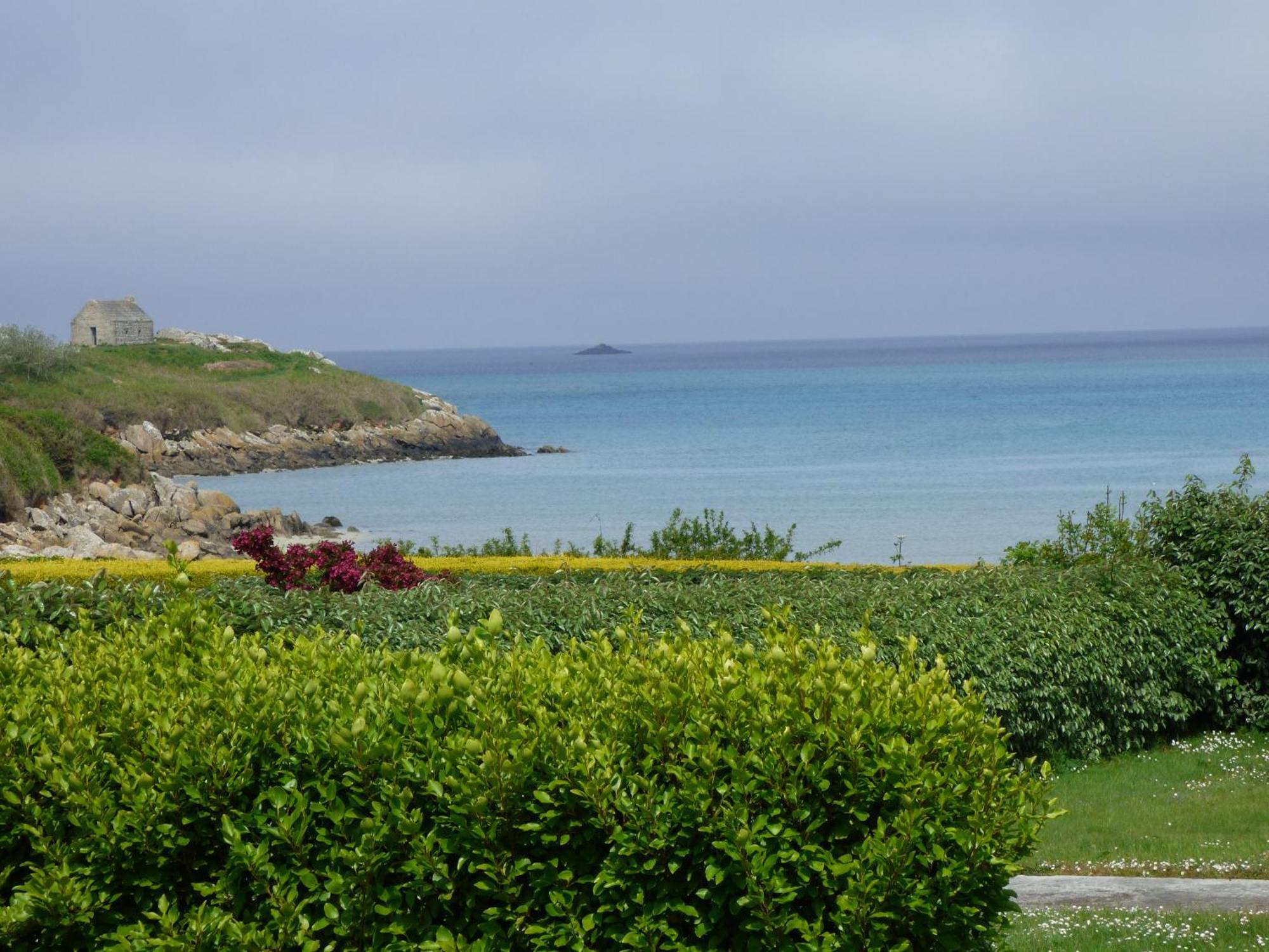 La Maison Bateau Au Bord De Mer Guissény エクステリア 写真